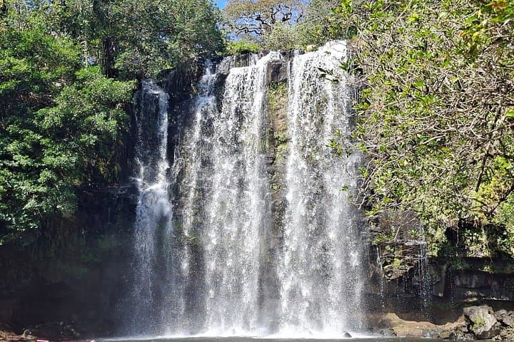 Llanos del Cortes Waterfall swim+ Hot springs-mud +Lunch